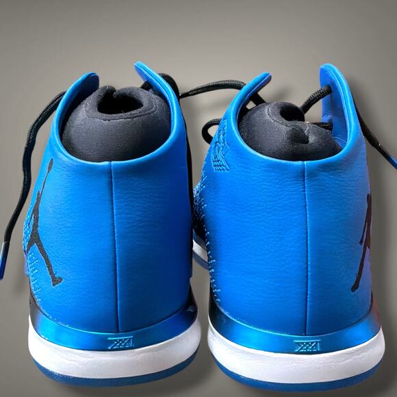 COA Men\'s 10.5 NIKE AIR JORDAN  XXXI Royal Blue Mid Top Basketball Sneakers EUC main image 8